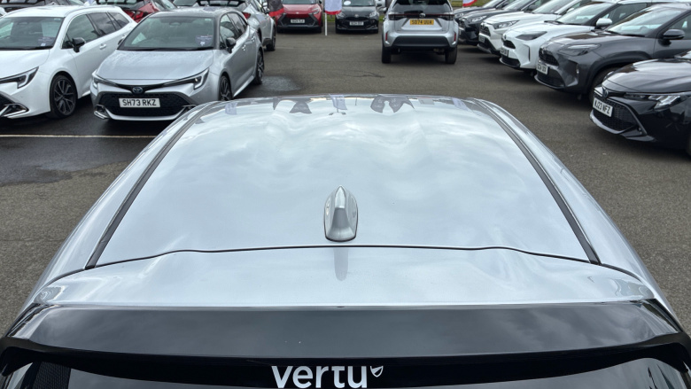 Toyota Yaris 1.5 Hybrid Design 5dr CVT Hybrid Hatchback